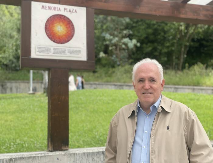 Jose Maria Guibert: "Nire liburuan galderak gehiago dira, erantzunak baino"