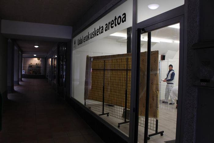 Erakusketa areto berria jarri dute Azpeitian