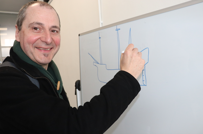 Elkanoren heriotzaz eta ozeanoetako nautikaz eta teknologiaz hitzaldi ibiltaria eskainiko du Xabier Alberdik