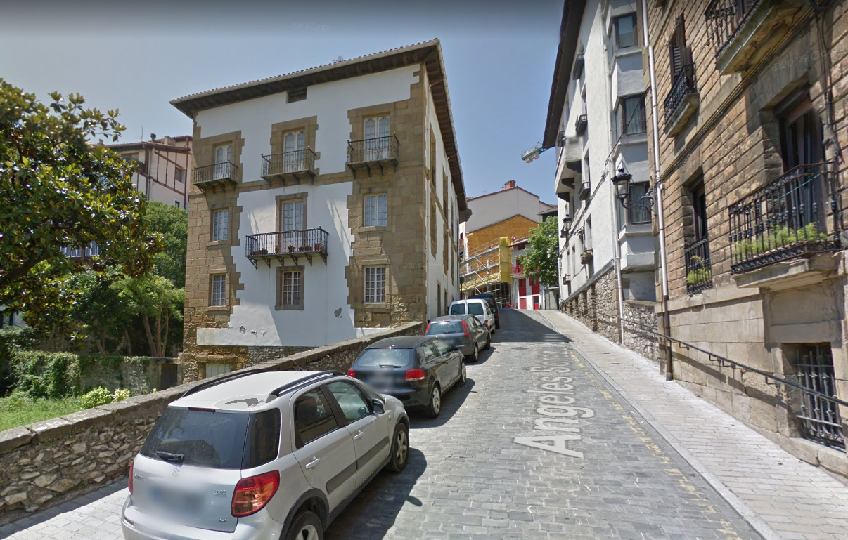 Angeles Sorazu kaleko trafikoa moztuko da bihar gozean
