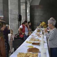 Solidaritate pintxoa  eta bigarren eskuko denda