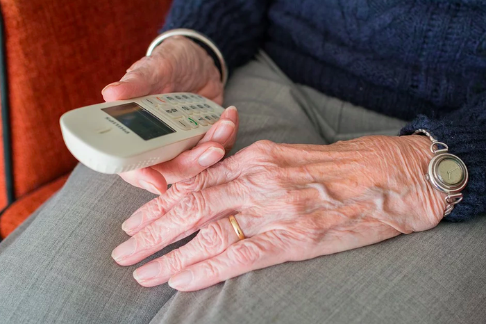900-20 30 50 da koronabirusa izan dezaketen pertsonentzat egokitutako telefono zenbakia