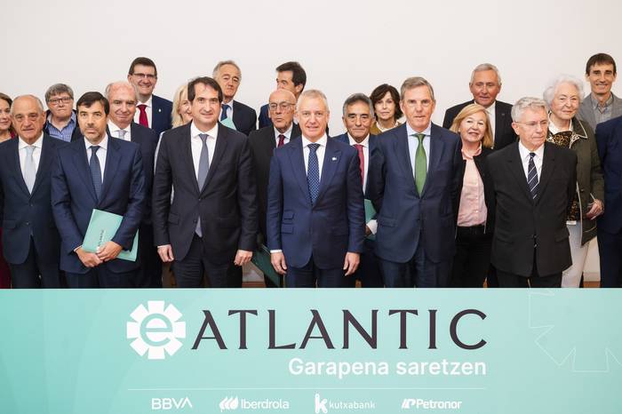 Uzin, Juaristi eta Alvarez kide diren eAtlantic fundazio europazalea sortu dute