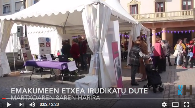 Bideoa: Emakumeen Etxea irudikatu dute Zarautzen