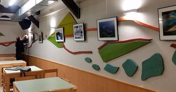 Azpeitiko Argazki Elkarteak erakusketa berritu du mendizaleen tabernan