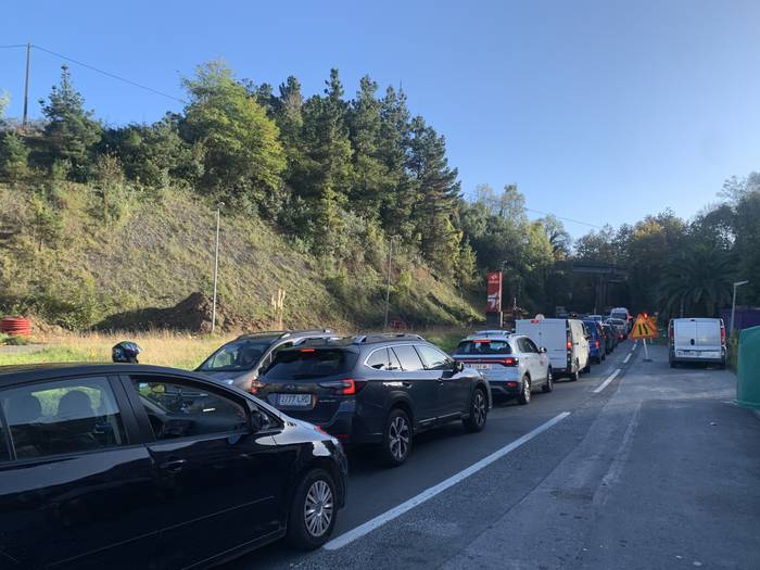 Otsailaren amaierara arte jarraituko du itxita N-634 errepideko erreiak, Narrondo parean