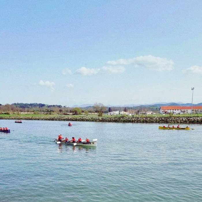 Getaria eta Zumaia garaipen banarekin etxeratu dira Donibane Ziburuko batel estropadatik