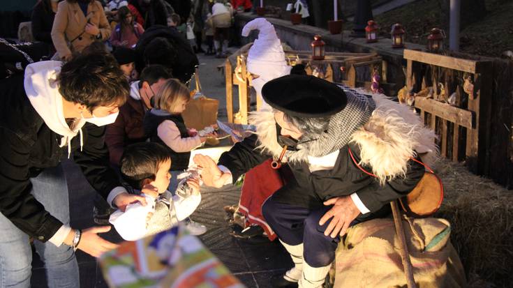 Olentzero eta Mari Domingi gaur iritsiko dira eskualdera