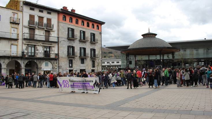 Ausardia eta aliantza feministak aldarrikatu ditu Feministen Sareak Martxoaren 8an