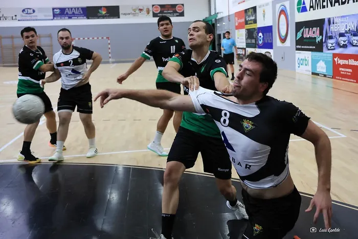 Amenabarrek Bidasoa Irunen aurka jokatuko du ostiralean