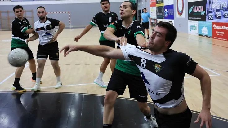 Amenabarrek Bidasoa Irunen aurka jokatuko du ostiralean