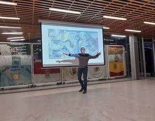 Xabier Alberdik joan den astean emandako hitzaldia ikusgai dago sarean