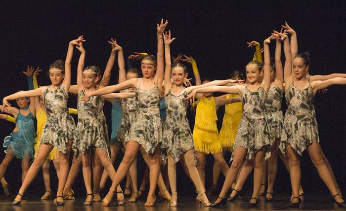 Gainezka egin du Aita Marik izar txikiak dantzan ikusteko