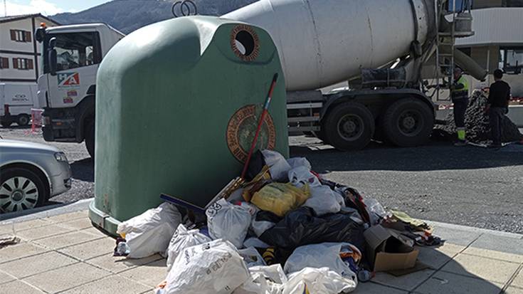 Kejie ta desditxie: "San Martinen, zaborra jaso gabe"