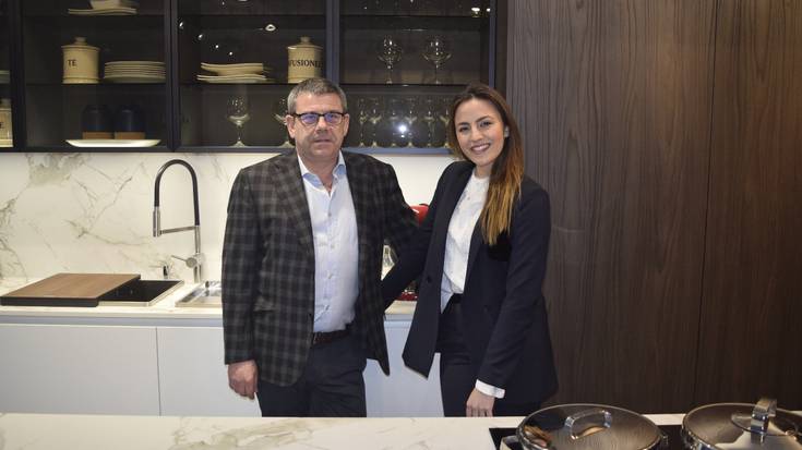 Bastida Sukaldeak: Irudi berritua eta 20tik gora urteko eskarmentua, bezeroen zerbitzura