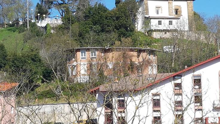 Astelehenean zabalduko da Uxategiko eta Ubilloseko entsegu lokalak erabiltzeko eskaera epea