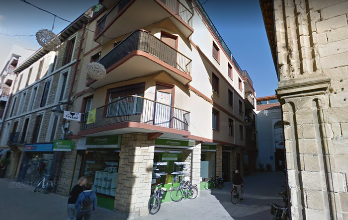 Zarauzko bulegoan bakarrik artatuko ditu langileak LABek datozen asteetan, Azpeitikoa itxita