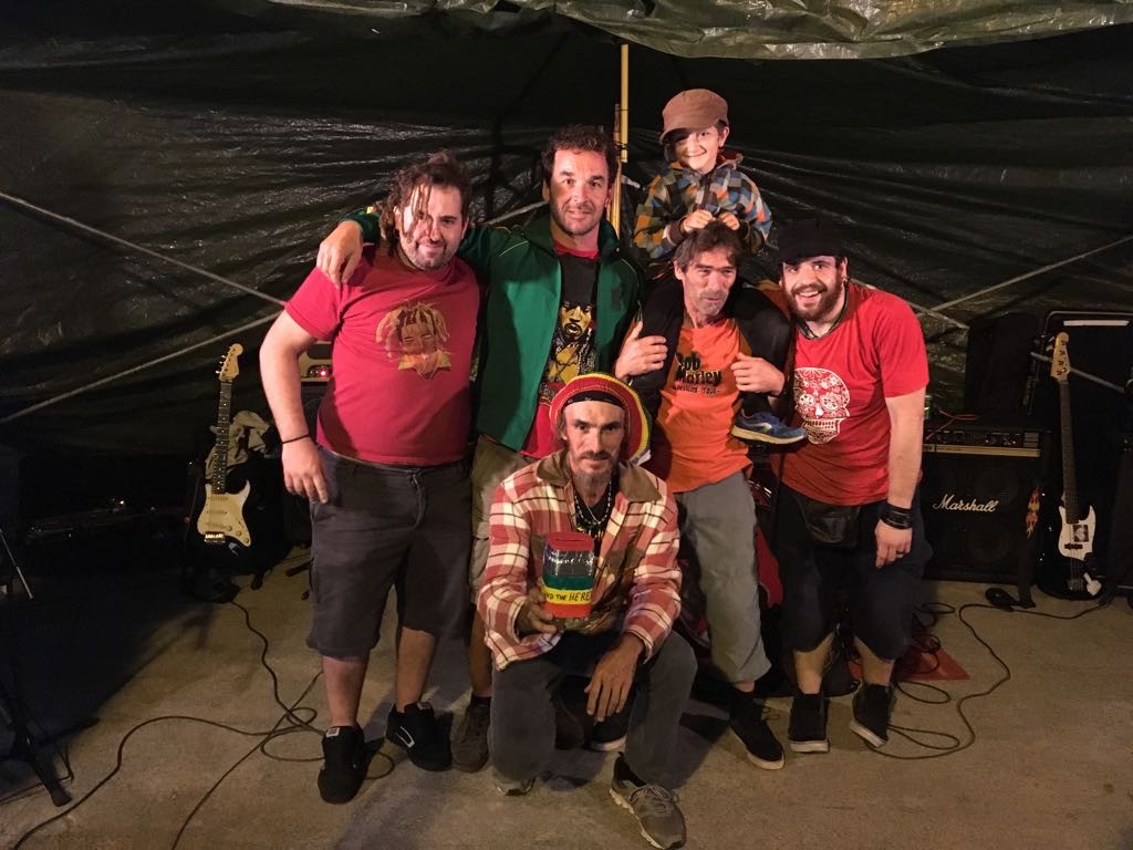 Safi band & Hereje Fighters taldeak kontzertua emango du Antilla hondartzan