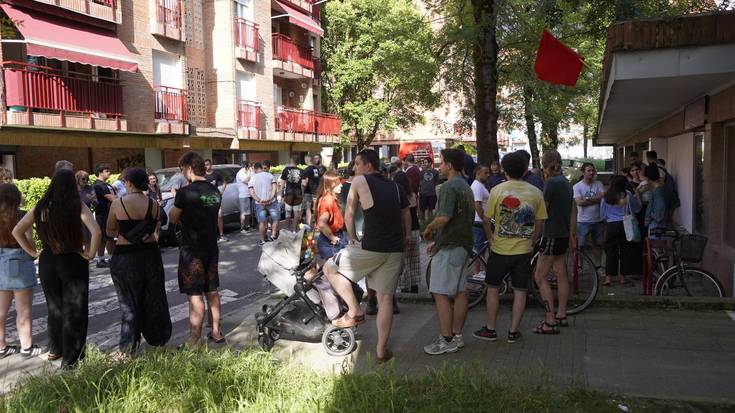 Ekitaldi sorta prestatu dute Etxape Zentro Sozialistan uztailerako