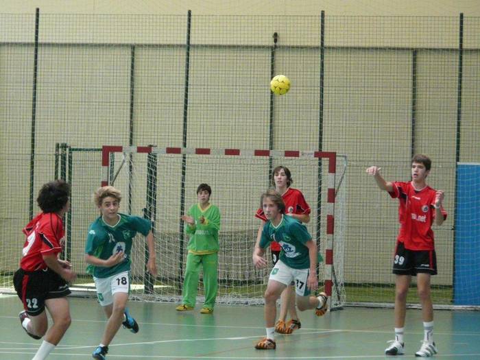 Pulpoko kadeteek Euskadiko Eskubaloi Txapelketa jokatuko dute asteburuan Zumaian