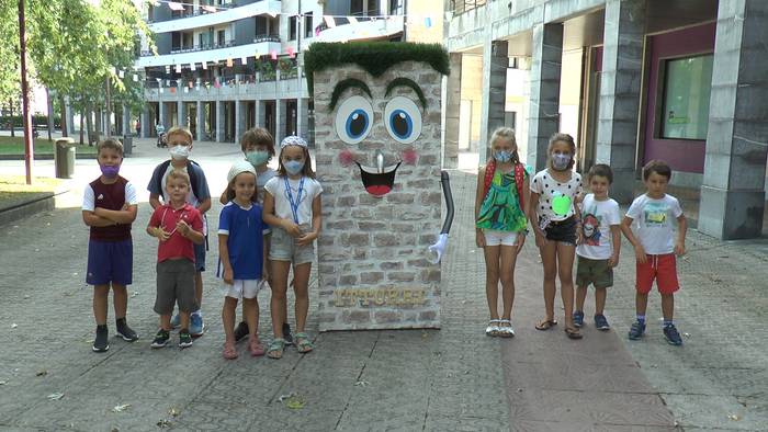 Egoera nahasian, festa faltarik ez