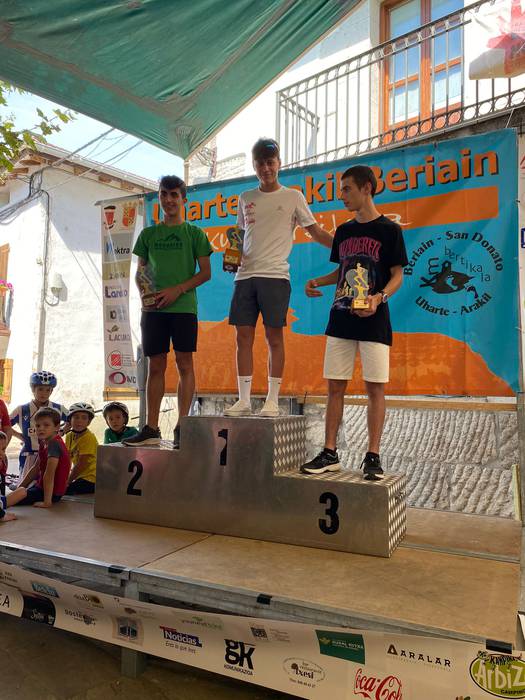 Ibai Angulo azpeitiarra garaile, Uharte Arakil-Beriain kilometro bertikalean