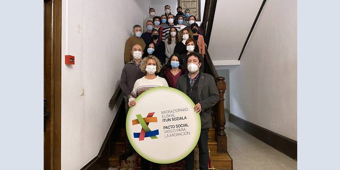 Zarauzko Udalak bat egin du Migraziorako Euskal Itun Sozialarekin