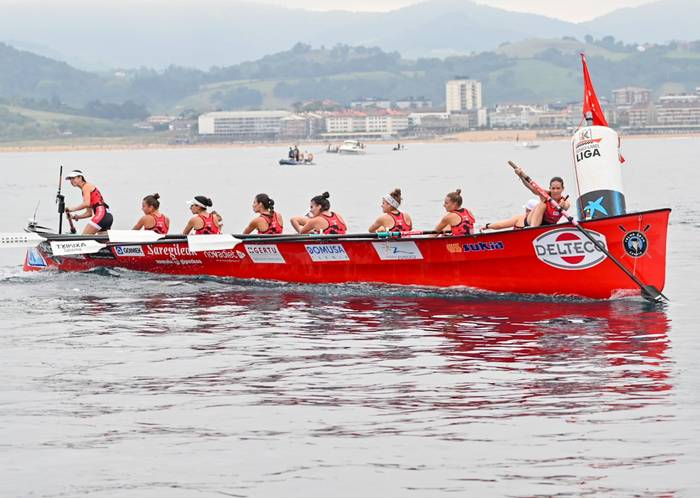 Hamalaugarren postuan aterako dira saregileak Kontxarako sailkatze estropadan