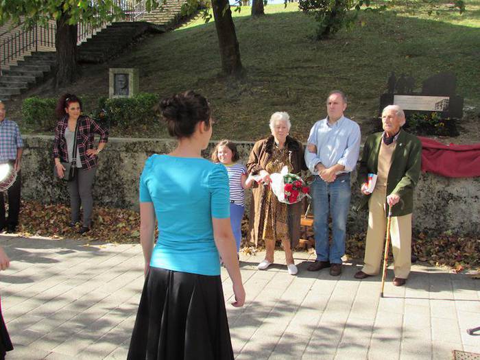 Arroabeko lantegian preso egondakoak omendu dituzte