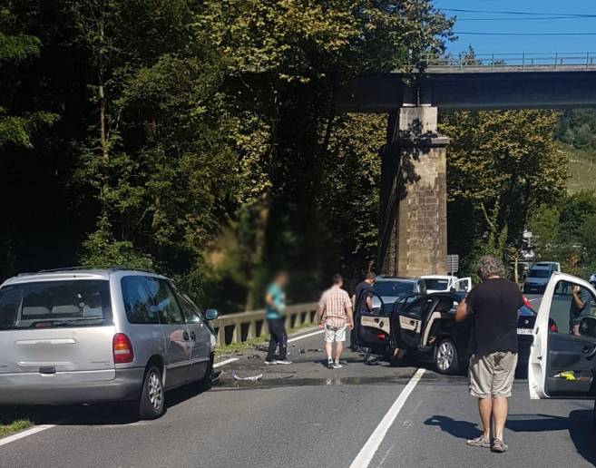 Azpeitiko emakume bat hil da Narrondon izandako istripu larrian