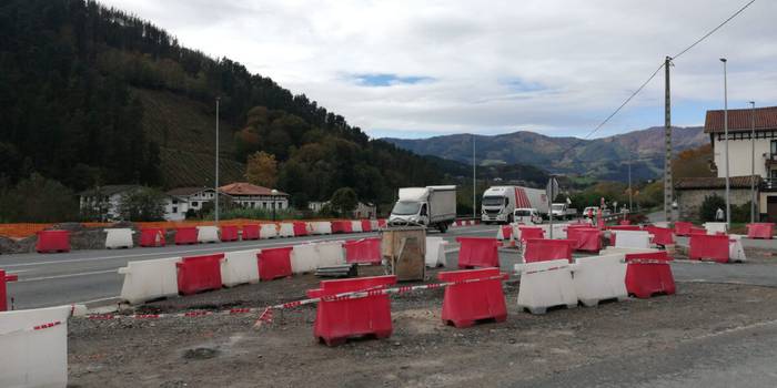 Munategiko biribilgunean irlatxoak eraikitzeko lanak, azaroaren 12ra arte