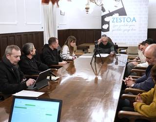 Aho batez onartu dute kontrol finantzarioak mugatutako 2026rako udal aurrekontua