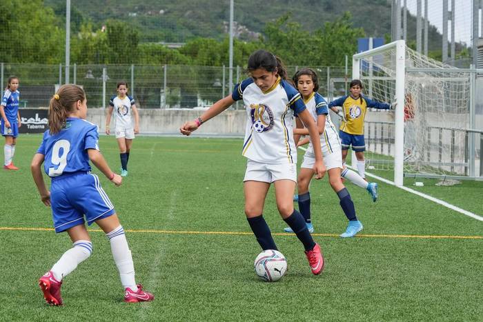 Donosti Cup txapelketako zenbait partida, Mendibeltz zelaian