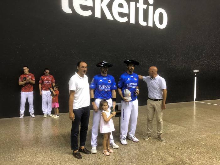 Lekeitioko Hiria zesta-punta txapelketa irabazi dute Goikoetxeak eta Aimarrek