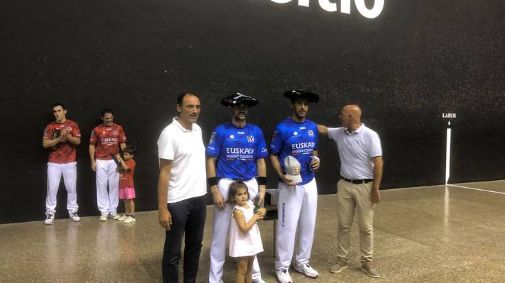 Lekeitioko Hiria zesta-punta txapelketa irabazi dute Goikoetxeak eta Aimarrek