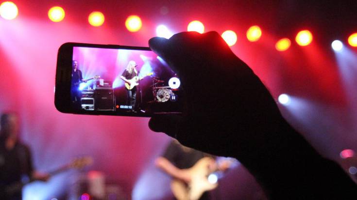 Betiko rockaren indarra Rosendorekin