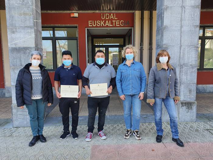 Diploma eman diete Harrera Ikastaroan parte hartu duten ikasleei