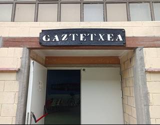 Aroztegiko epaituei laguntzeko elkartasun jaialdia egingo dute igandean, Hiruputzun