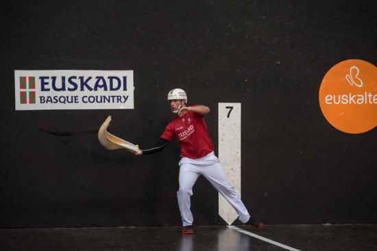 Bi zumaiar bakarkako txapelaren bila