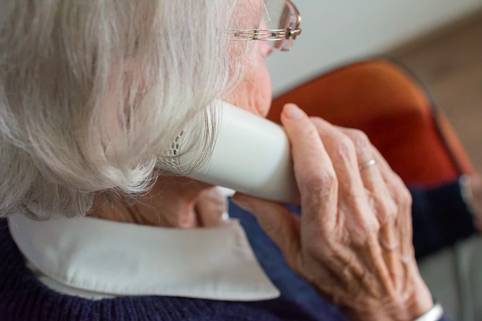 900-20 30 50 da koronabirusa izan dezaketen pertsonentzat egokitutako telefono zenbakia
