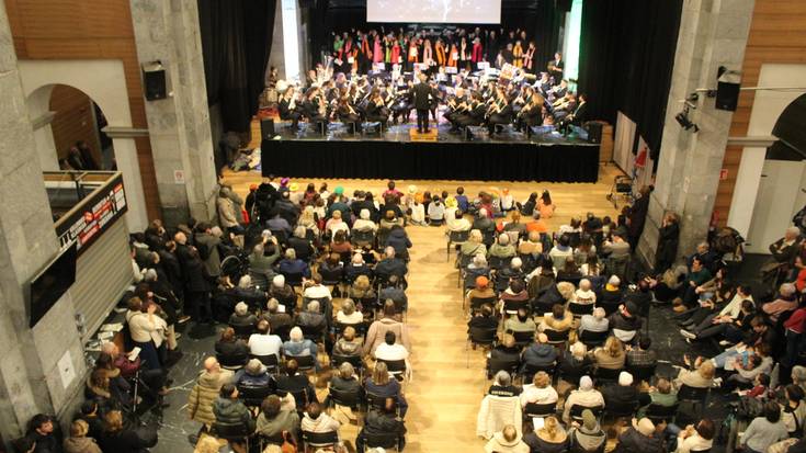 Eguraldi petralari, karnabaletako abestiak