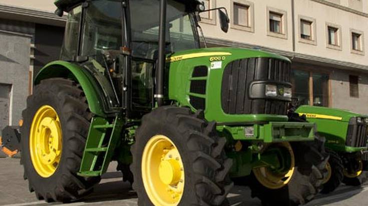 Nekazaritzako ibilgailuen IAT azterketa, apirilaren 30ean eta maiatzaren 3an