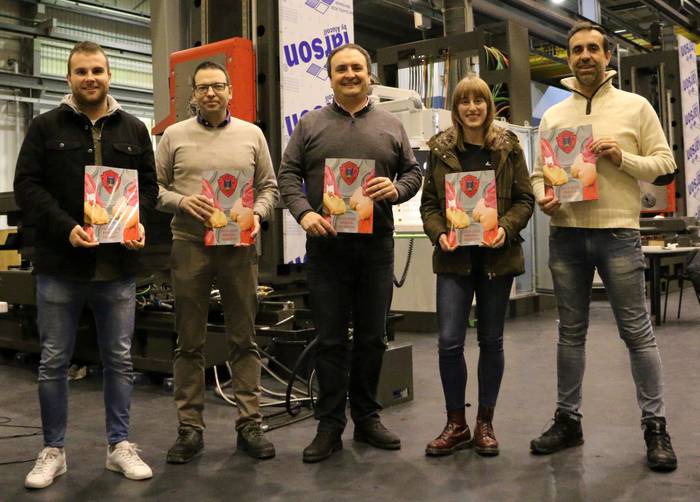 Salgai daude Anaitasunako albumak eta kromoak