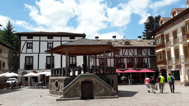 Pagoeta Mendizale Elkarteak asteburu pasa antolatu du Ezkaraira