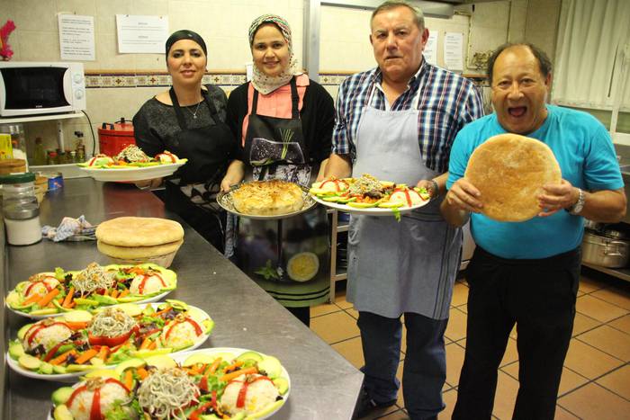 Bertakoak ekitaldiak integrazioa bultzatu du Zarauzko elkarte gastronomikoetan