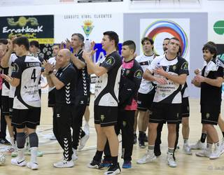 Amenabar Zarautzek Las Palmasen jokatuko du Zilarrezko Mailarako igoera