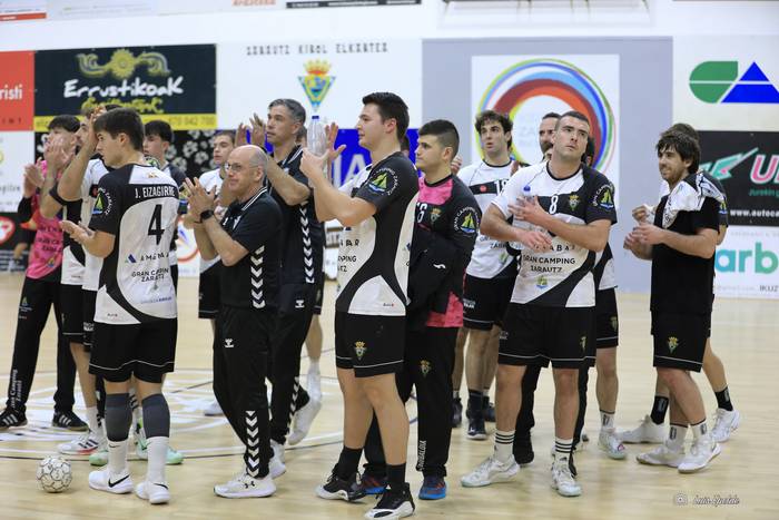 Amenabar Zarautzek Las Palmasen jokatuko du Zilarrezko Mailarako igoera