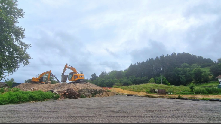 Saihesbideko obrak tarteko, Frantseskua baserria eraitsi dute