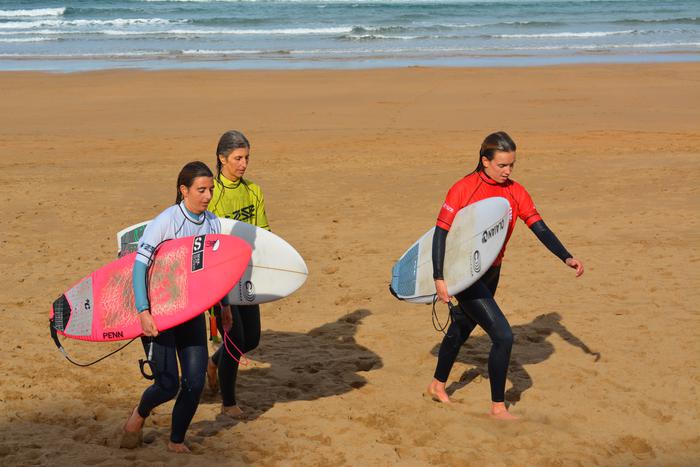 Asteburuan jokatuko da Ibon Imazen Oroimenezko surf txapelketa herrikoia
