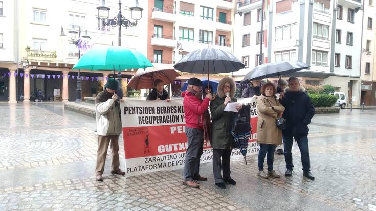 Asteleheneroko mobilizazioa egin dute pentsio duinen alde
